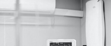 heart rate monitor in a hospital room